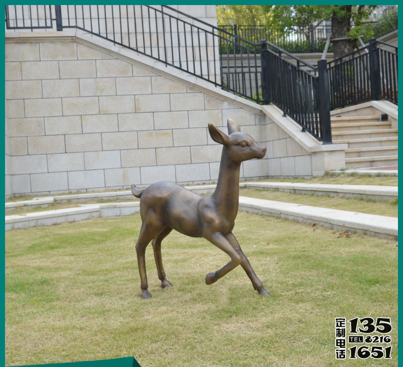 戶(hù)外園林景觀(guān)裝飾品玻璃鋼鹿雕塑