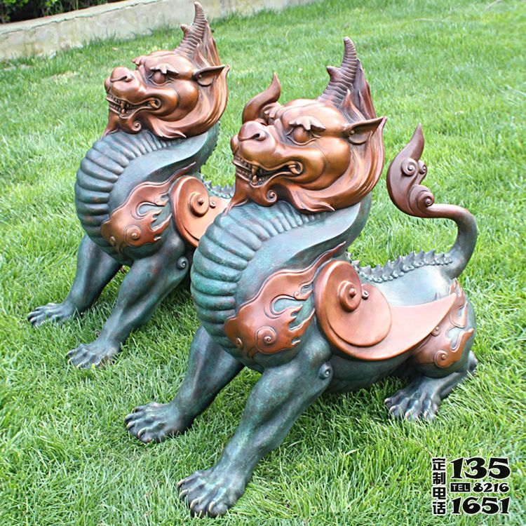 戶(hù)外草坪玻璃鋼彩繪動(dòng)物貔貅雕塑